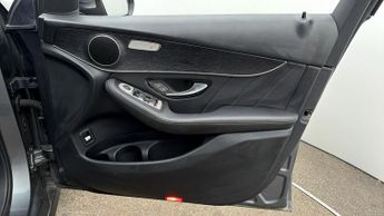 Mercedes-Benz GLC GLC 220 D 4MATIC AMG LINE