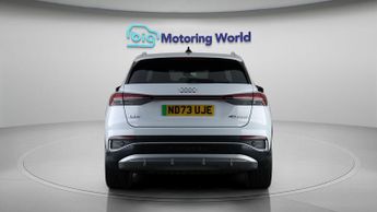 Audi Q4 e-tron S LINE