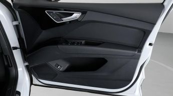Audi Q4 e-tron S LINE