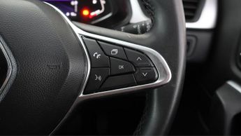 Renault Captur TECHNO E-TECH