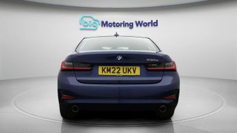 BMW 3 Series 330E SE PRO