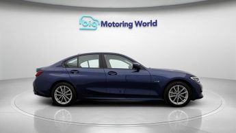 BMW 3 Series 330E SE PRO