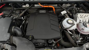 Audi Q5 TFSI E S LINE QUATTRO