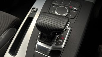 Audi Q5 TFSI E S LINE QUATTRO