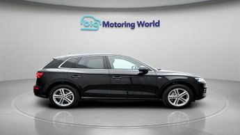 Audi Q5 TFSI E S LINE QUATTRO