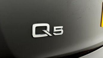 Audi Q5 TFSI E S LINE QUATTRO