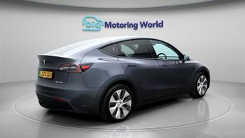 Tesla Model Y LONG RANGE AWD
