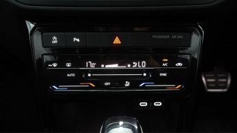 Volkswagen T-Cross R-LINE TSI DSG