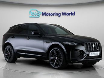 Jaguar F-Pace R-DYNAMIC BLACK