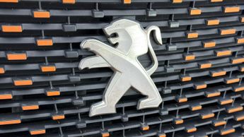 Peugeot E-2008 ACTIVE PREMIUM