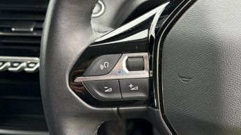 Peugeot E-2008 ACTIVE PREMIUM