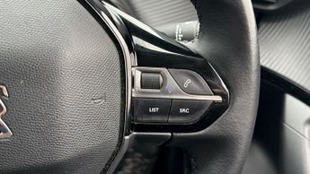 Peugeot E-2008 ACTIVE PREMIUM