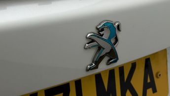 Peugeot E-2008 ACTIVE PREMIUM