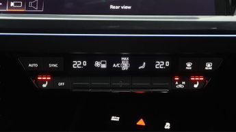 Audi Q4 e-tron BLACK EDITION QUATTRO