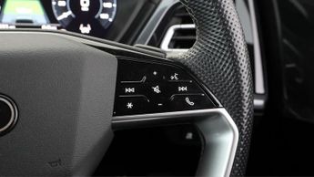 Audi Q4 e-tron BLACK EDITION QUATTRO