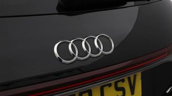 Audi Q4 e-tron S LINE