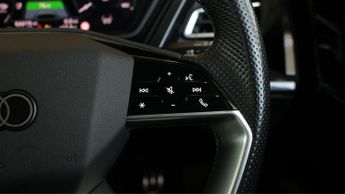 Audi Q4 e-tron S LINE