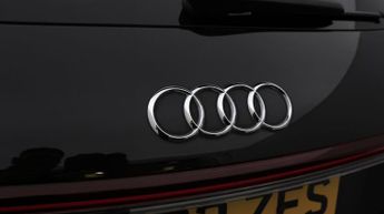 Audi Q4 e-tron S LINE