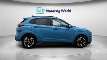 Hyundai KONA PREMIUM
