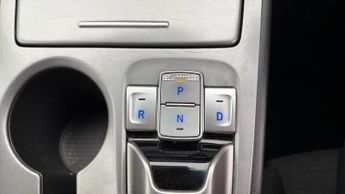 Hyundai KONA PREMIUM