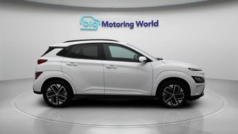Hyundai KONA PREMIUM