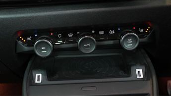 Citroen e-C4 SHINE PLUS