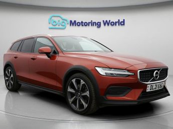 Volvo V60 B4 CROSS COUNTRY AWD