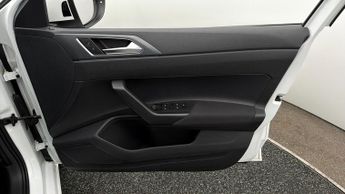 Volkswagen Taigo R-LINE TSI DSG