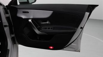 Mercedes-Benz CLA CLA 200 AMG LINE