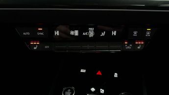 Audi Q4 e-tron S LINE