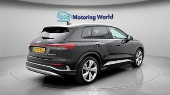 Audi Q4 e-tron S LINE