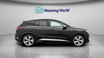 Audi Q4 e-tron S LINE
