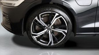 Volvo V60 RECHARGE T6 PLUS AWD