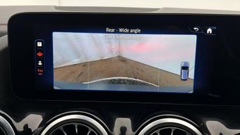 Mercedes-Benz EQA EQA 350 4MATIC AMG LINE EXECUTIVE