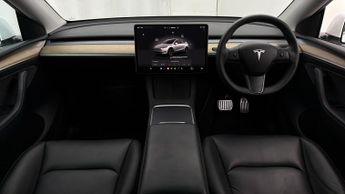Tesla Model Y BASE