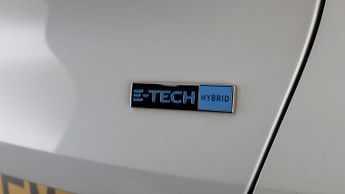 Renault Captur RS LINE E-TECH