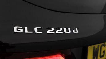 Mercedes-Benz GLC GLC 220 D 4MATIC AMG LINE