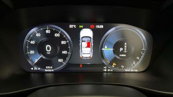 Volvo XC40 RECHARGE T5 R-DESIGN