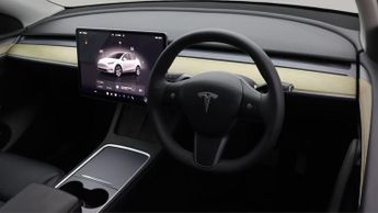 Tesla Model Y BASE