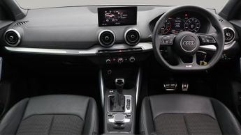 Audi Q2 TFSI S LINE BLACK EDITION
