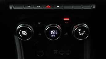Renault Captur TECHNO E-TECH