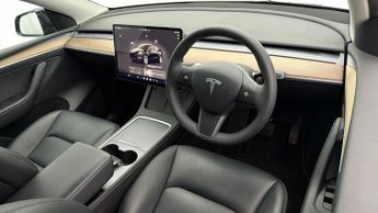Tesla Model Y LONG RANGE AWD