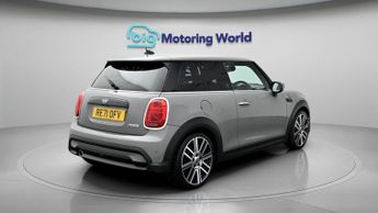 MINI Hatch COOPER EXCLUSIVE