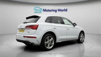 Audi Q5 TFSI E S LINE QUATTRO