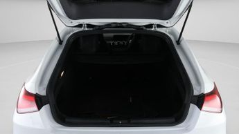 Mercedes-Benz CLA CLA 180 AMG LINE