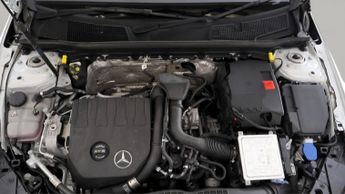 Mercedes-Benz CLA CLA 180 AMG LINE