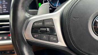 BMW 3 Series 330E M SPORT