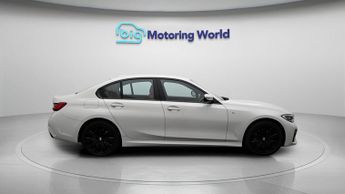 BMW 3 Series 330E M SPORT