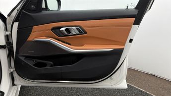 BMW 3 Series 330E M SPORT