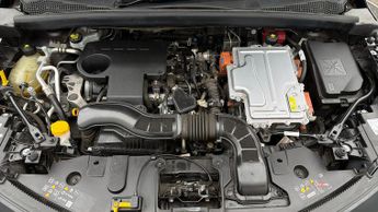 Renault Captur TECHNO E-TECH